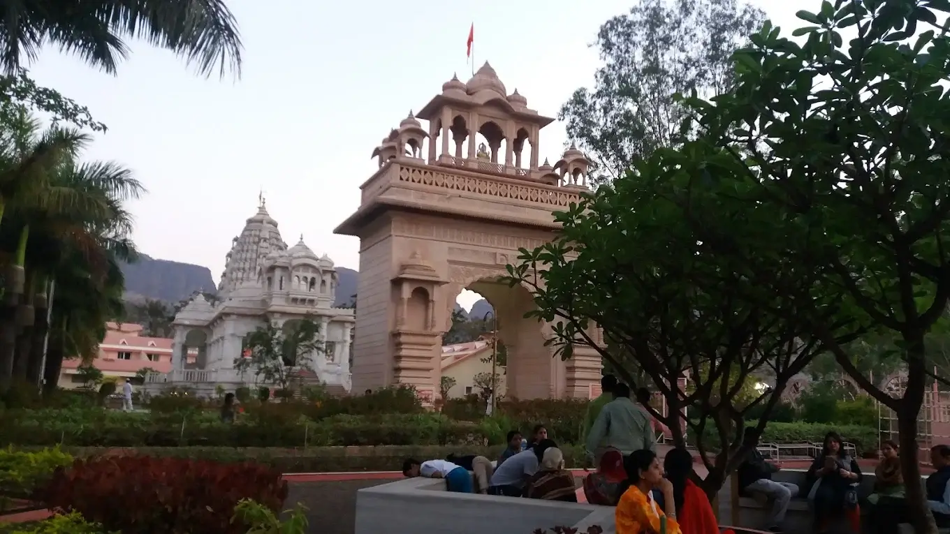 Shri Maheshanand Soham Ashram Vrindavan - ashram building exterior view